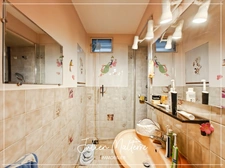 LA RICAMARIE - Ground floor 2-bedroom apartment of 52.83 m², cellar and large garage