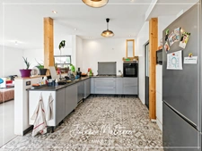 St-Just-St-Rambert, architect-designed house, 147 m², 4 bedrooms, double garage on a 985 m² plot