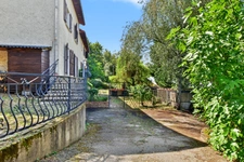 Grande maison familiale de 330 m² Carrez sur 1400 m² de terrain - 4 chambres, sous-sol complet et combles aménagés