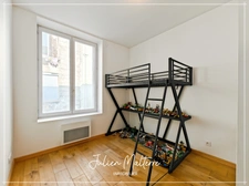SAINT ETIENNE (42) - Exceptionnel LOFT en triplex de 265 m² avec 7 chambres, bureau, terrasse avec jardin et 2 garages - Quartier Tréfilerie