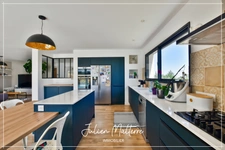 Recent house of 170 m² on 2100 m² of preserved land, 7 rooms, 5 bedrooms including dressing room, 85 m² garage in MAROLS (42)