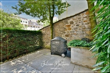 A 1920s bourgeois house with 210 m² of living space and outbuildings, 6 bedrooms, in the heart of St-Etienne
