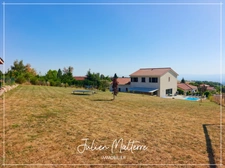 Recent house of 170 m² on 2100 m² of preserved land, 7 rooms, 5 bedrooms including dressing room, 85 m² garage in MAROLS (42)