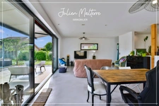 St-Just-St-Rambert, architect-designed house, 147 m², 4 bedrooms, double garage on a 985 m² plot