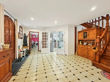 Grande maison familiale de 330 m² Carrez sur 1400 m² de terrain - 4 chambres, sous-sol complet et combles aménagés