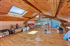 Grande maison familiale de 330 m² Carrez sur 1400 m² de terrain - 4 chambres, sous-sol complet et combles aménagés