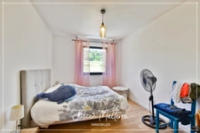 Recent house of 170 m² on 2100 m² of preserved land, 7 rooms, 5 bedrooms including dressing room, 85 m² garage in MAROLS (42)