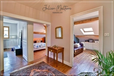 A 1920s bourgeois house with 210 m² of living space and outbuildings, 6 bedrooms, in the heart of St-Etienne