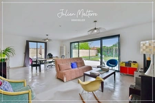 St-Just-St-Rambert, architect-designed house, 147 m², 4 bedrooms, double garage on a 985 m² plot