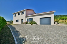Recent house of 170 m² on 2100 m² of preserved land, 7 rooms, 5 bedrooms including dressing room, 85 m² garage in MAROLS (42)