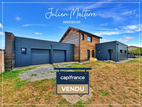 St-Just-St-Rambert, maison d'architecte 147 m², 4 chambres, garage double sur terrain de 985 m²