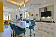 Maison bourgeoise 1920 de 210 m² habitables et ses dépendances, 6 chambres, au coeur de St-Etienne