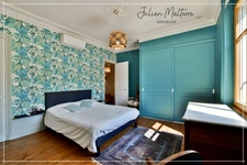 A 1920s bourgeois house with 210 m² of living space and outbuildings, 6 bedrooms, in the heart of St-Etienne