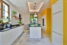 A 1920s bourgeois house with 210 m² of living space and outbuildings, 6 bedrooms, in the heart of St-Etienne