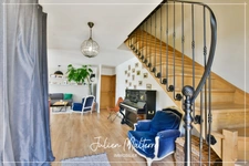 Recent house of 170 m² on 2100 m² of preserved land, 7 rooms, 5 bedrooms including dressing room, 85 m² garage in MAROLS (42)
