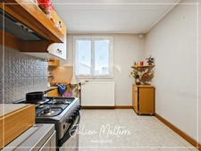LA RICAMARIE - Ground floor 2-bedroom apartment of 52.83 m², cellar and large garage