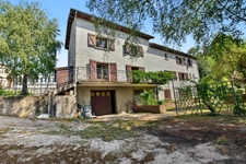 Grande maison familiale de 330 m² Carrez sur 1400 m² de terrain - 4 chambres, sous-sol complet et combles aménagés