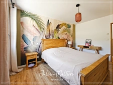 Recent house of 170 m² on 2100 m² of preserved land, 7 rooms, 5 bedrooms including dressing room, 85 m² garage in MAROLS (42)