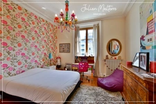 Maison bourgeoise 1920 de 210 m² habitables et ses dépendances, 6 chambres, au coeur de St-Etienne