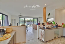 St-Just-St-Rambert, architect-designed house, 147 m², 4 bedrooms, double garage on a 985 m² plot