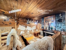 Fonds de commerce à vendre LE GRAND BORNAND (74), bar, restaurant, chambres d'Hôtes, terrasse, veranda, LicenceIV, piste de ski, sud, chalet, pôele à bois, cheminée, authentique, 