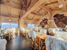 Fonds de commerce à vendre LE GRAND BORNAND (74), bar, restaurant, chambres d'Hôtes, terrasse, veranda, LicenceIV, piste de ski, sud, chalet, pôele à bois, cheminée, authentique, 