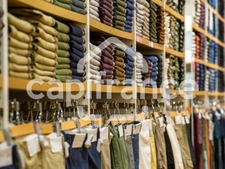 Fonds de commerce à vendre, Saint Julien En Genvois, Haute Savoie, prêt à porter Homme; Prêt à porter femme, frontière; Emplacement N ⁰1