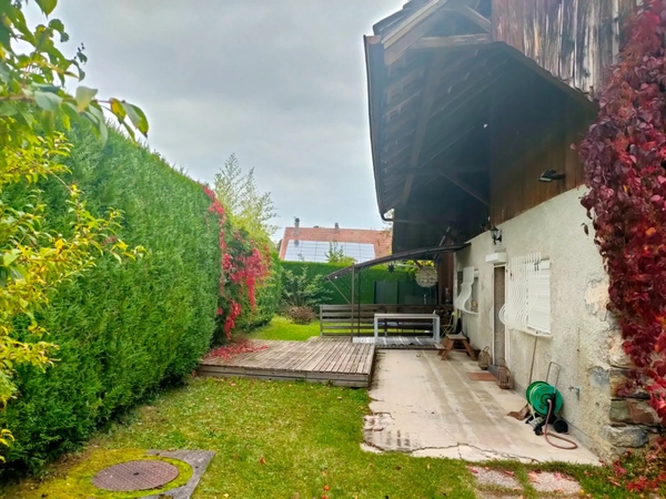 Dpt Haute Savoie (74), à vendre PEILLONNEX maison P3  - Terrain de 1 400,00 m², proche Genève, 2 chambres, ferme renovée, ferme à renovée, 