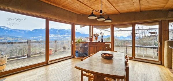 À vendre, Hauteurs du GROISY (Haute-Savoie)– Maison écologique 180m² avec vue panoramique Terrain 1500m²