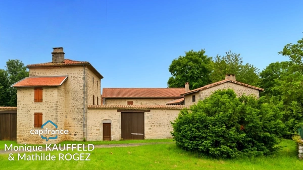 Maison à vendre 11 pièces, jardin, terrain et puits. Puy de Dome 63, Saint Gervais sous Meymont