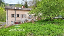 Immeuble à vendre SAINT MARTIN DES OLMES (63) 4 appartements avec 1,2 hectare de terrain 