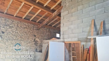Maison à vendre 4 pièces OLLIERGUES (63) avec jardin, grange et cave