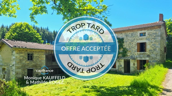 Maison à rénover à vendre 5 pièces avec terrain  3,1 hectare dans le Puy de Dome, Marat