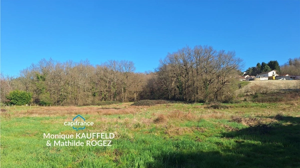Terrain à vendre, idéal pour construire 3 maisons à Courpiere investisseur!!