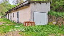Immeuble à vendre SAINT MARTIN DES OLMES (63) 4 appartements avec 1,2 hectare de terrain 