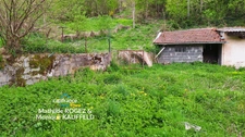 Immeuble à vendre SAINT MARTIN DES OLMES (63) 4 appartements avec 1,2 hectare de terrain 