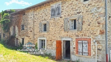 Maison à rénover avec grange en pierre, source et 7 000 m² de terrain - Saint Gervais Sous Meymont (63)