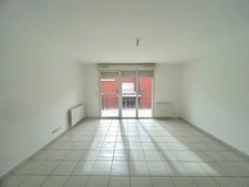 Dpt Haute Savoie (74), à vendre FAVERGES appartement T3 ( 67 m2) 2ème étage avec terrasse et vue.