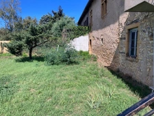 Dpt Rhône (69), à vendre proche de VILLEFRANCHE SUR SAONE  Idéal horticulture ou pension pour chevaux 