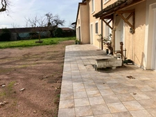 Maison à vendre 6 pièces proche à TAPONAS (69220) 15 mn de villefranche - Maison de 110 m² avec Jardin privatif et 2 Parkings .Arrêt bus à 50 m