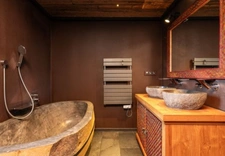 ULTRA-PREMIUM ALPINE COMPLEX of 3,500 m² in TIGNES (73) 5 Chalets, ski-in/ski-out access, view, swimming pool. 