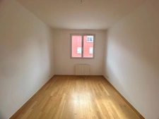 Dpt Haute Savoie (74), à vendre FAVERGES appartement T3 ( 67 m2) 2ème étage avec terrasse et vue.