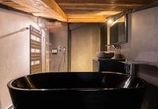 Chalet de luxe 12 pièces TIGNES (73) skis aux pieds , 400 m2 entièrement aménagé et décoré 
