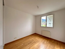 Dpt Haute Savoie (74),  NOUVEAU A FAVERGES appartement T4 ( 84,59 m2) avec sa terrasse  ( Garage en option )