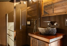 ULTRA-PREMIUM ALPINE COMPLEX of 3,500 m² in TIGNES (73) 5 Chalets, ski-in/ski-out access, view, swimming pool. 
