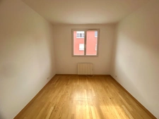 Dpt Haute Savoie (74), à vendre FAVERGES appartement T3 ( 67 m2) 2ème étage avec terrasse et vue.