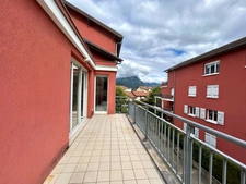 Dpt Haute Savoie (74),  NOUVEAU A FAVERGES appartement T4 ( 84,59 m2) avec sa terrasse  ( Garage en option )