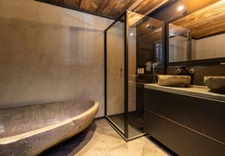 Chalet de luxe 12 pièces TIGNES (73) skis aux pieds , 400 m2 entièrement aménagé et décoré 