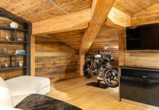 ULTRA-PREMIUM ALPINE COMPLEX of 3,500 m² in TIGNES (73) 5 Chalets, ski-in/ski-out access, view, swimming pool. 
