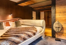 ULTRA-PREMIUM ALPINE COMPLEX of 3,500 m² in TIGNES (73) 5 Chalets, ski-in/ski-out access, view, swimming pool. 
